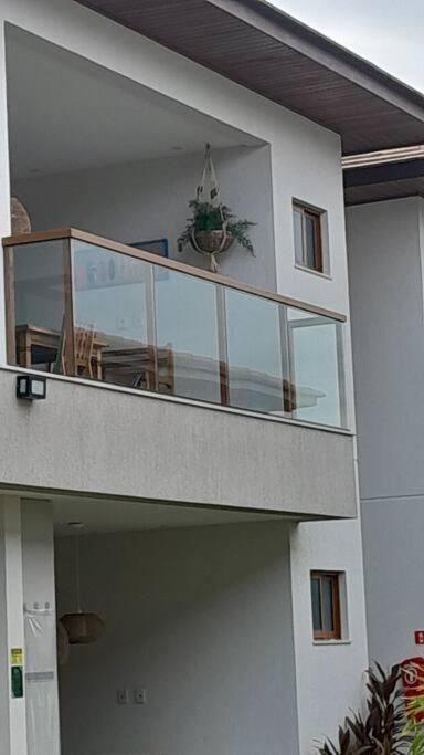 Village Em Lindo, Novo E Tranquilo A 400 M Da Da Espera Apartment